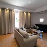 Theoni'S Village Apartment I