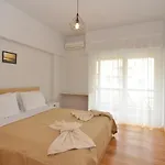 Acropolis Area 2 Bedroom 2 Min From Metro Syngrou