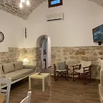 Medieval Country House In Mastichochoria