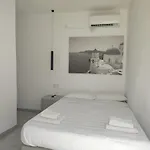 Thira Economy Rooms