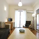 Cozy Apt. With Veranda In Exarcheia