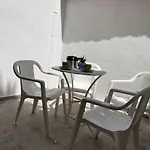 Modern 2Br Near Centre -5Min Wlk