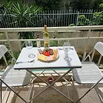 Athena Elegant Apartment