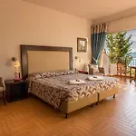 Thalassa Hotel