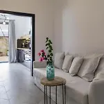 Aura Spacious 2 Bedroom Apartment