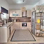 Large 1 Bedroom Penthouse With Large Terrace