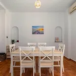 Spacious 2Bd Apartment Next To Athens Archeological Museum