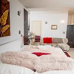 Comfy And Cosy Basement Studio Kalamata