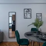 Athens Heart: Downtown Home