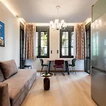 Bauhaus Luxury Suites 201 8' To Panepistimio Metro