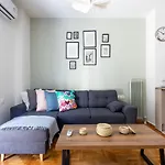 Astrea 1- Bedroom Apartment In Athens
