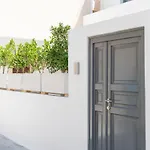 Nostos Apartments Fira