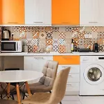 Colourful Cosy Apartment At Panormou Metro Station