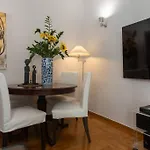 Chic N Central Apt In Kolonaki