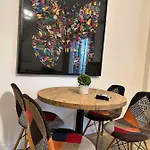 Cozy Apartment At Gazi Square
