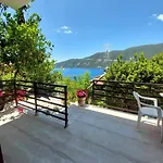 Delfini Bay Retreat