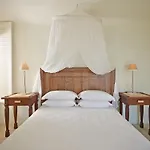 Aigis Suites Kea