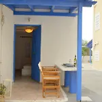 Anemelia Hotel Adamas