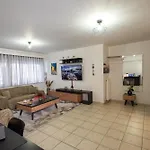 Kg Acropolis Escape Spa Apartment