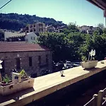Axiokersa Suites