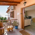 Paralio Astros Beachfront Suites