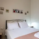 Joan'S Apartment