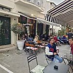 Monastiraki-Psiri, Old Town, 3-Bdr Apt, Sleep 6-10P, Spacious Court Yard