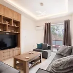 Comfy Flat Near Edem Beach By Atheniankeys