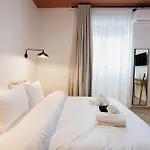 Canvas Color Your Stay