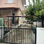 Lovely House With Private Carport & Shady Veranda