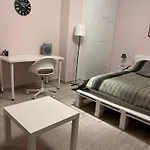 Cozy Apartment In Neos Kosmos