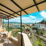 Olia Apartments B