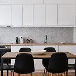 Sunny And Comfy 2Bd Apt In Kolonaki