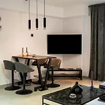 Essel Noir - A Hidden Gem With A Magnificent Acropolis View