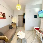 Modern & Quiet 4Th Floor Flat - 3' From Metro