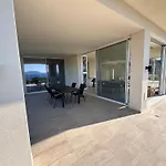 Amazing Villa By The Sea