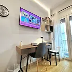 Elegant & Stylish 2Nd Floor Flat - 3' From Metro