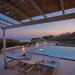 Aqua Breeze Seaview Pool Suites Mykonos