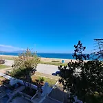 Blue Horizon Apartment