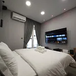 Dione Luxury Business Suite In The Heart Of Athens