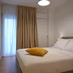 Modern Two Bedroom Apartment At Koukaki