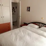 Pnoe Luxury House