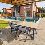 Villa Water