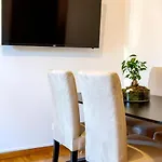 Luxury Apartment In Kolonaki Athens - Sleeps 4