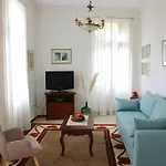 Calliope'S Neoclassical Home In The Heart Of Plaka