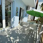 Delikos House