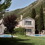 Avesta Private Villas - Niovi