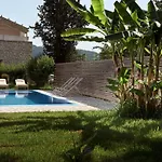 Avesta Private Villas - Niovi