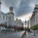 Noblenotes - Victor Suite Central Athens