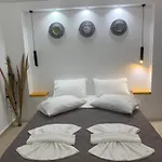 Little Yard Studios & Apartments #7